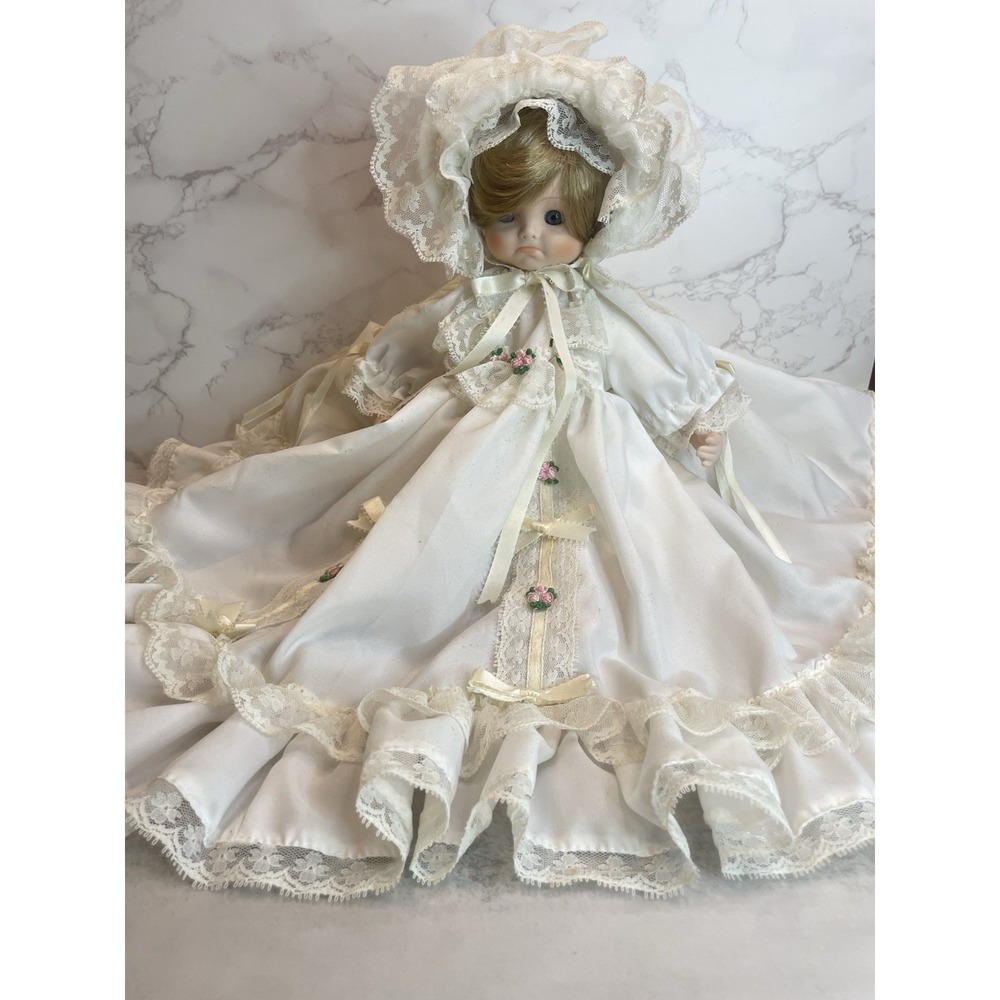 Vintage  Porcelain Doll In A Christening  Dress And Bonnet 10" - Picture 3 of 13